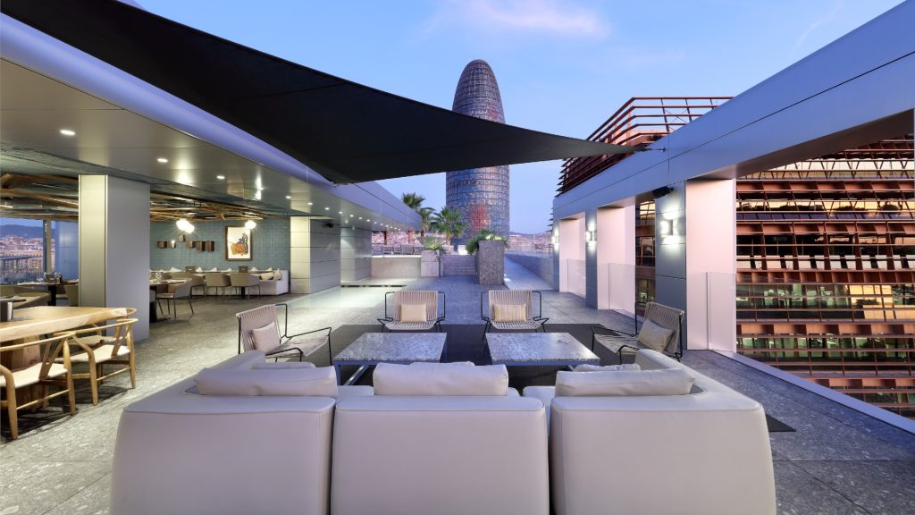 “Voladís”, the rooftop with the best views of the city, is back. - SB Hotels